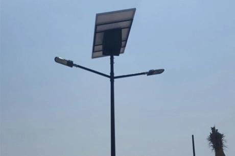 QATAR_Solar alumbrado público frente al Ayuntamiento