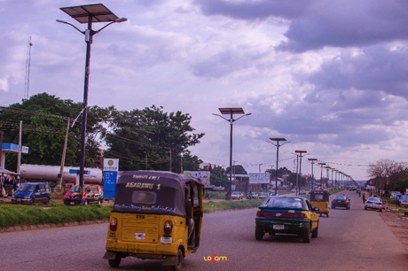 NIGERIA_Encendiendo la calle principal