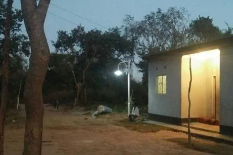 ZAMBIA_Luces de calle solares en áreas residenciales